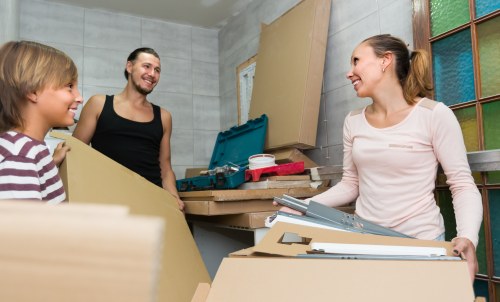 Removal team helping with house moving in Bexley
